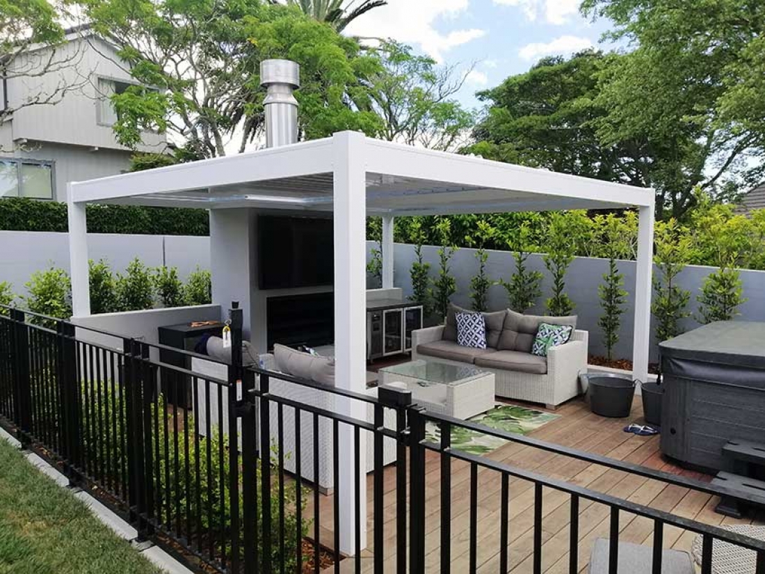 Bask louvre roof freestanding outdoor room for courtyard area