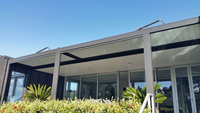 Addition to an existing outdoor area of the Bask Louvre roof has enhanced clients outdoor living
